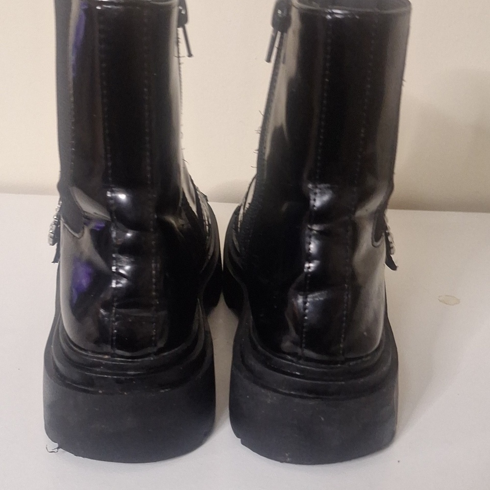 Zara Chunky Lug Sole Rhinestone Heart Buckle Chelsea Boots SZ 6 - Picture 9 of 13
